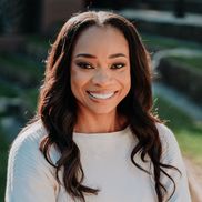 Candace Swindell from Owner, Next Door Photos San Antonio | Real Estate Advisor