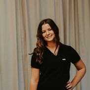 Madison Bradley from Therapeutic kneads
