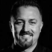 Founder of LeadershipMirror