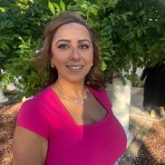 Henriett Batshon from Henriett Batshon