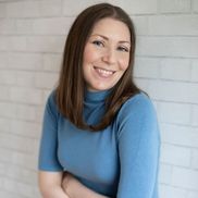 Holly Sickinger from Holly Sickinger For All Things Voice