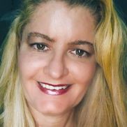 Leah Sonta from Artist