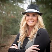 Leigh Anne Maxwell from Classic Cruisers