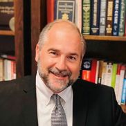 Carlos delaRiva from Mandl Immigration Lawyers