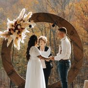 Robin Gaige from EnGaiged Perfect Wedding Ceremonies