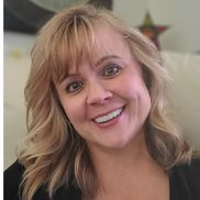 Stacey Kurowski from U N I VERSE