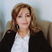 Lisa Cox from Fathom Realty
