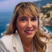 Dianne Shehadeh from DragonFly Mobile Notary & Fingerprinting