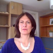 Mhairi Petrovic from Out-Smarts Marketing