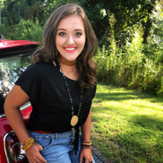 Ashtyn Carpenter from Stay Golden Travel