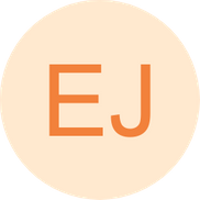 Emma Jones from Taryn Into Travel
