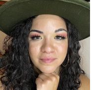 Yolanda Arzola from YolySneak