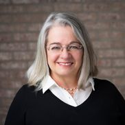 Minka vanBeuzekom from Real estate