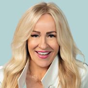 Vikki Downey from Neora - Clean, Simplified Beauty & Wellness that Works!