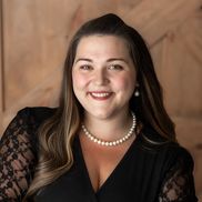 Jenni Eifler from STROLL Hidden Lake & STROLL Oak Pointe