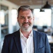Douglas Wade from Chief Marketing & Revenue Officer / Fractional CMO/CRO