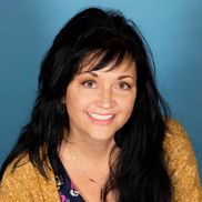 Lori Smith from ✨ There’s a reason gratitude-builders never run out of clients—want to know why? 
