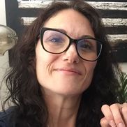 Elizabeth Zuk from Image Vybe
