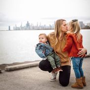 Amy Fetch from Chicago Mama Physical Therapy
