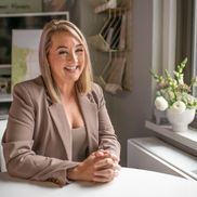 Jean Rivers from Blue Llama Events