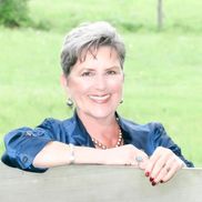 JoAnn Moss Ayres from Heritage Texas Country Properties