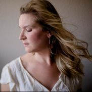 Jocelyn Miller from Yellow Room Photography