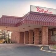 Leann Putnam from Red Roof Inn Carlisle