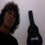 Marco Santos from songwriter