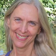Minke de Vos from Silent Ground Retreats