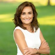 Helen Shwery from Teeth First Dental Network - clinics across Ontario