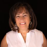 Julie Thum from RE/MAX Elite