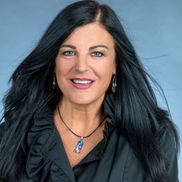 Joni Finkbeiner-Tyler from Finkbeiner Photography Inc