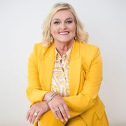 Carla Wiggins, REALTOR,  Keller Williams 865-271-8039
