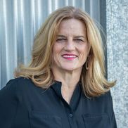 Geni Whitehouse from Even A Nerd Can be Heard, The Impactful Advisor