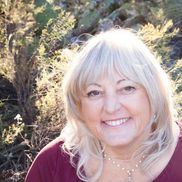 Luna VanAtta from Mindful Transitions Life Coaching
