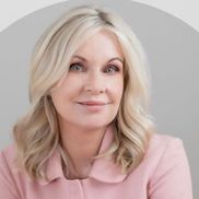 Feona Mulholland from ▪️Clean-Crafted™️Wine Expert▪️Business Mentor