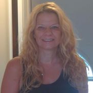 Laura Mercer from CBD Products & Handmade Candles 