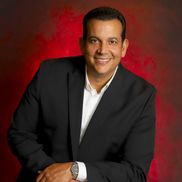 Luis Matos from Weichert Realtors Welch and company Mi Gente KC