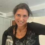 Veronica Munoz from Life & Wellness Coach          → Helping You            Thrive From The Inside Out