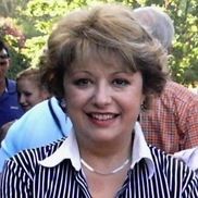 Maria Leupelt, RID from SunLight Interiors LTD.