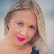 Katerina Breuer from LX Photography