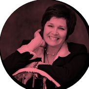 Shelly Elliott from Shelliott Creative Solutions