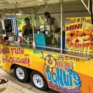 Robert Thompson from LiL Dunkers Mini Donuts