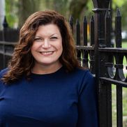 Elizabeth Bagot from Deanery Consultants: Executive Coaching & Change Management