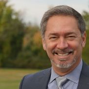 Jonathan Weingarten from Distinctive Gem Inc.