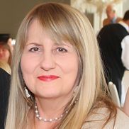 Laurie Salmela from NKB Studio/Gallery 425