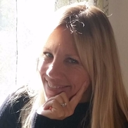 Rhonda Lamoureux from Rhonda Lamoureux - @BeautifulMotive