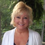 Jody Lazar from Lakefront Neighbors Magazine