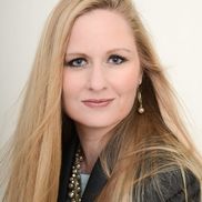 Maile Collmer from Maile Collmer Business Coach & Speaker