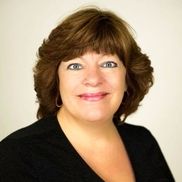 Pam Arnold from Pam Arnold Homes at Steps Real Estate